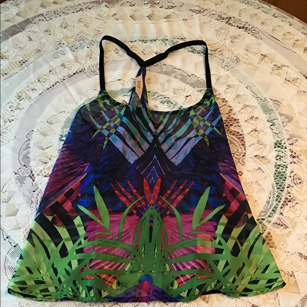 T strap top Airy and light